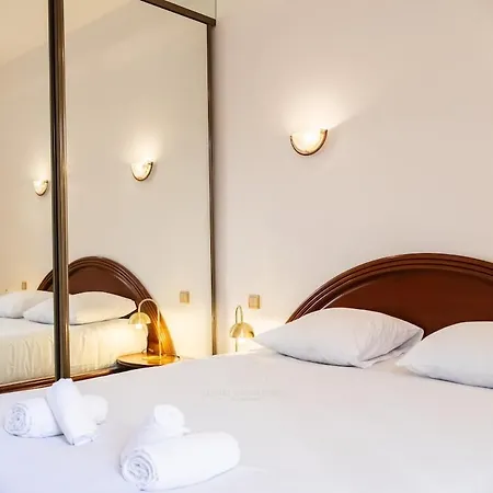 Апартаменты 1ere Loge Vieux-port • Meuble Tourisme 4* & Clim *