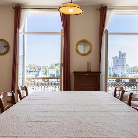 1ere Loge Vieux-port • Meuble Tourisme 4* & Clim Апартаменты