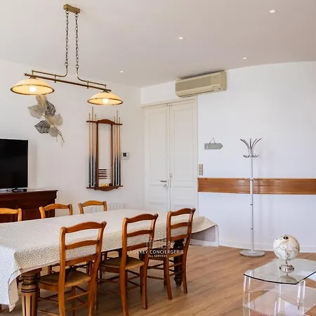 1ere Loge Vieux-port • Meuble Tourisme 4* & Clim Апартаменты Ла-Рошель