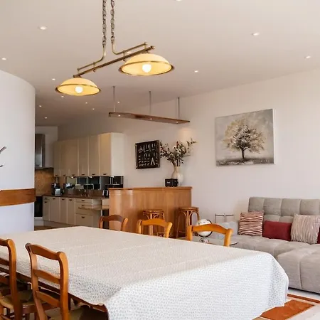 1ere Loge Vieux-port • Meuble Tourisme 4* & Clim Appartamento *
