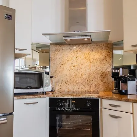 1ere Loge Vieux-port • Meuble Tourisme 4* & Clim *