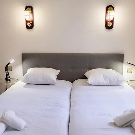 1ere Loge Vieux-port • Meuble Tourisme 4* & Clim Appartamento *